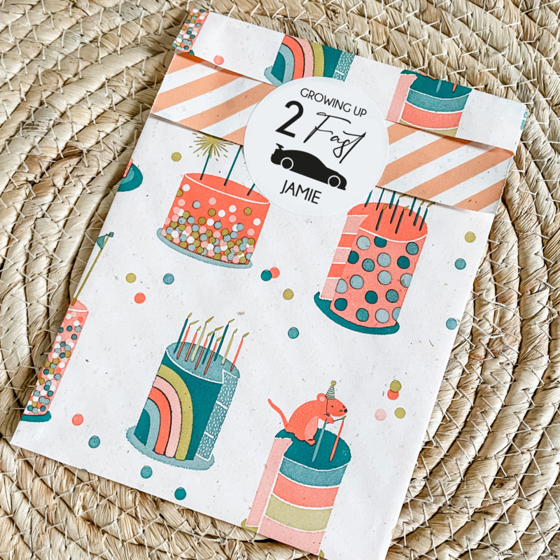 Traktatie sticker met naam | 2 Fast