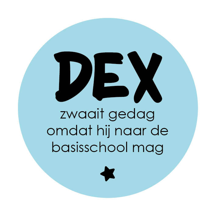 Traktatie sticker met naam | Zwaait gedag | Stoer
